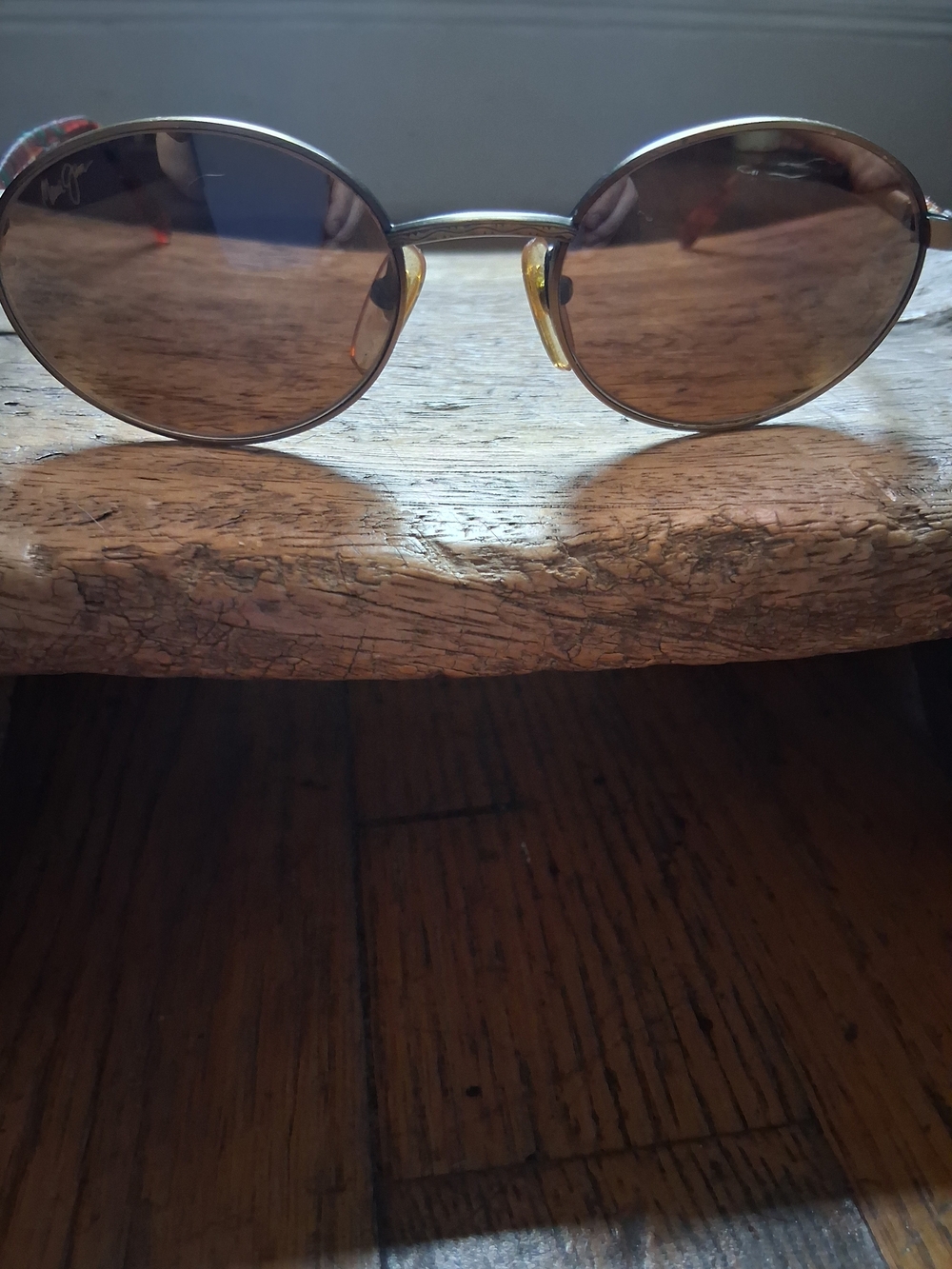 Maui Jim Polarized Lens Sunglasses. - Picture 3 of 8